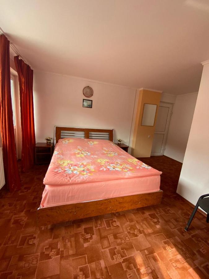 Vila Monski Azuga Esterno foto